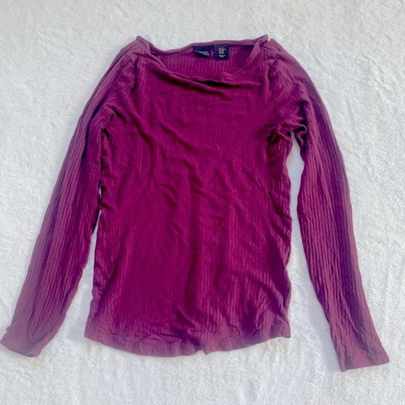 Maroon long sleeve - Picture 1 of 3